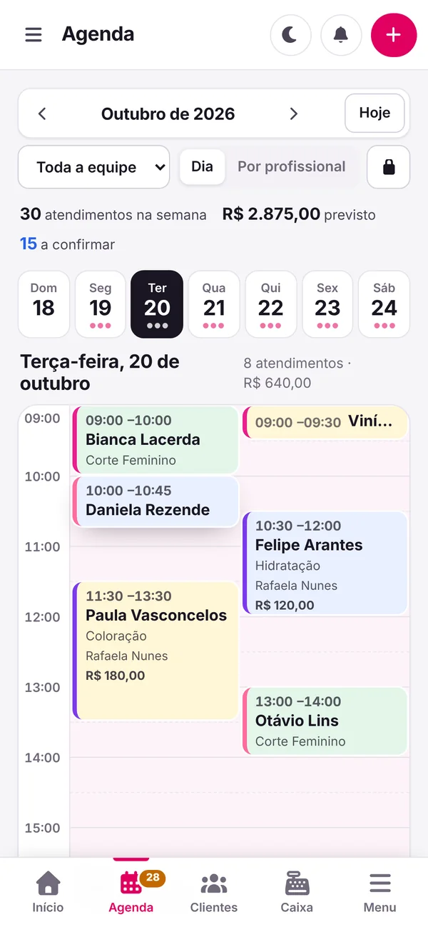 A agenda no celular, com a barra de Início, Agenda, Clientes, Caixa e Menu.