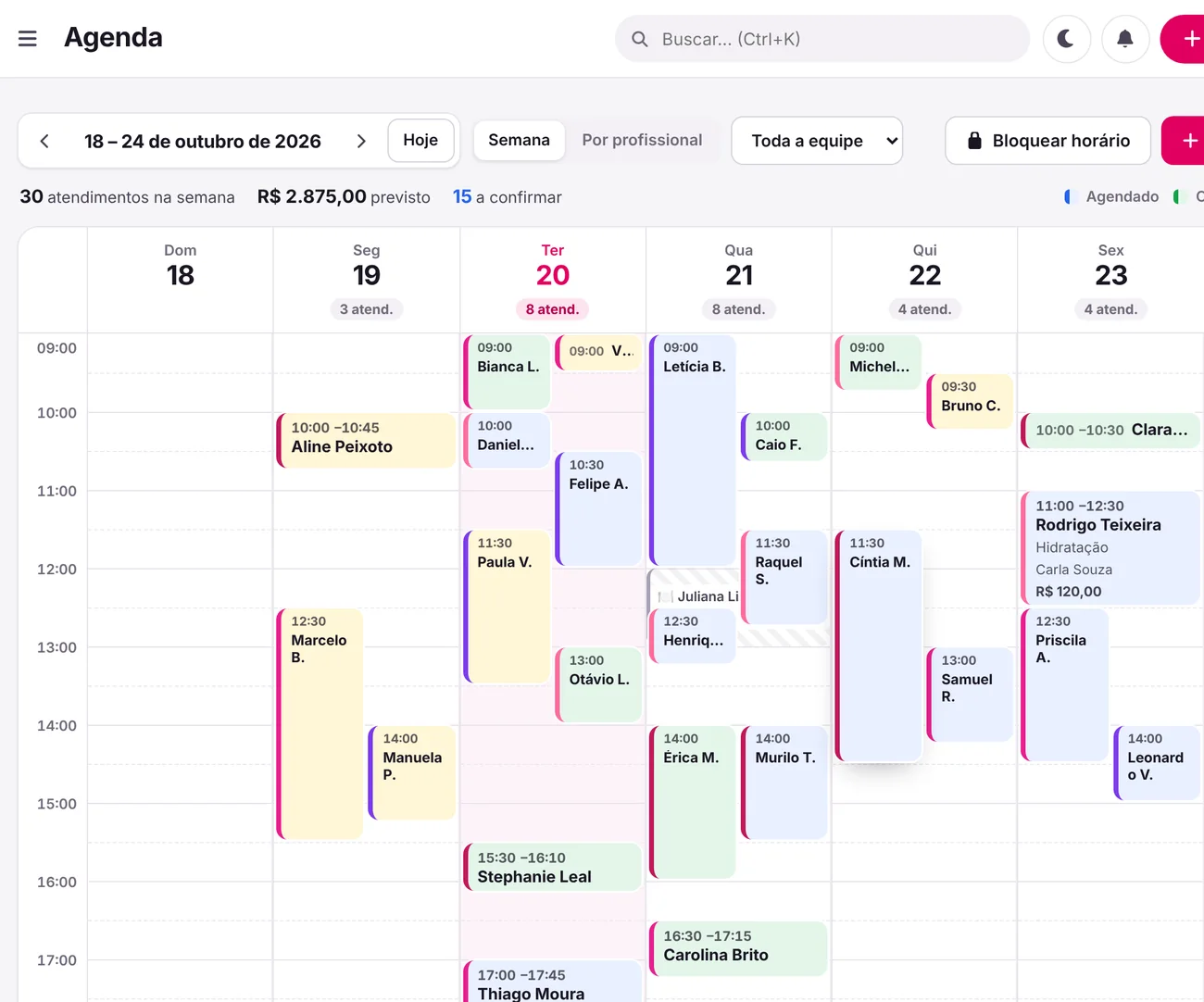 Agenda da semana no Central do Salão, com os atendimentos de cada profissional.